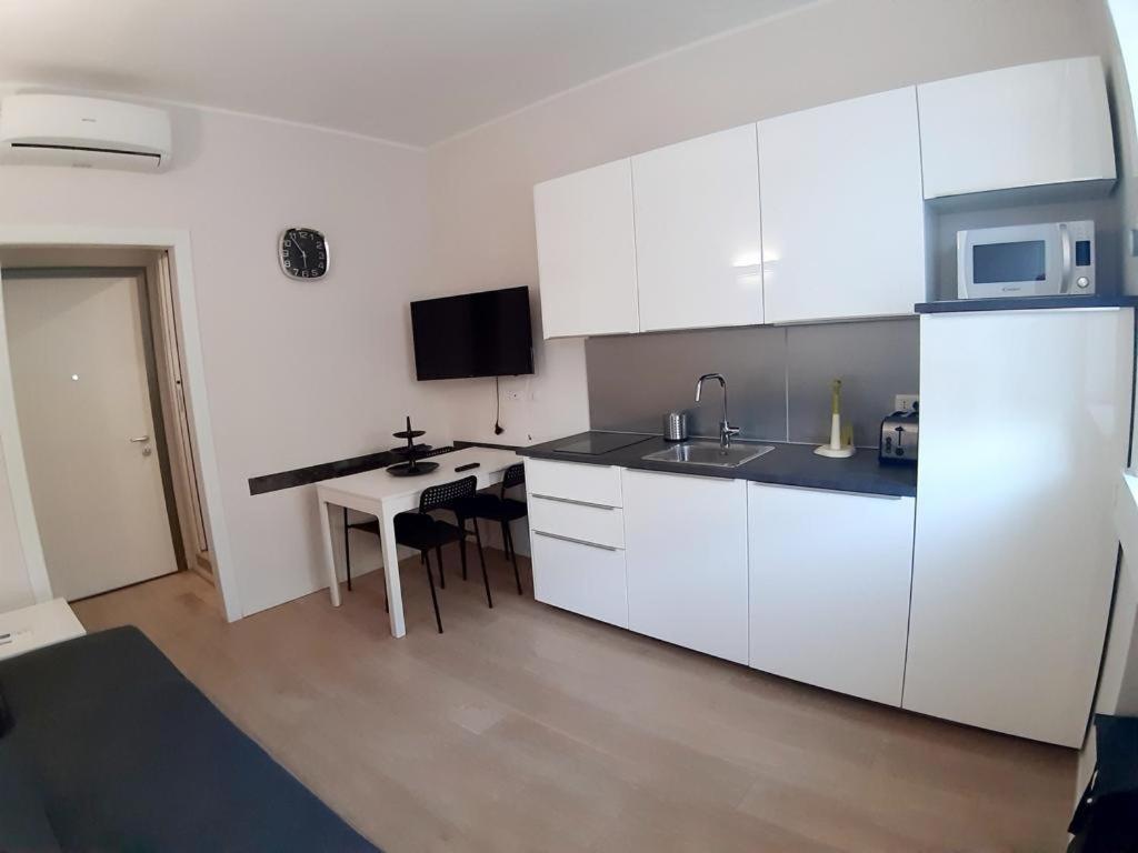 Easy Room Italy Mailand Exterior foto
